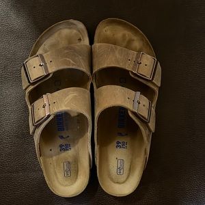 Birkenstocks size 39 oil tanned leather.
